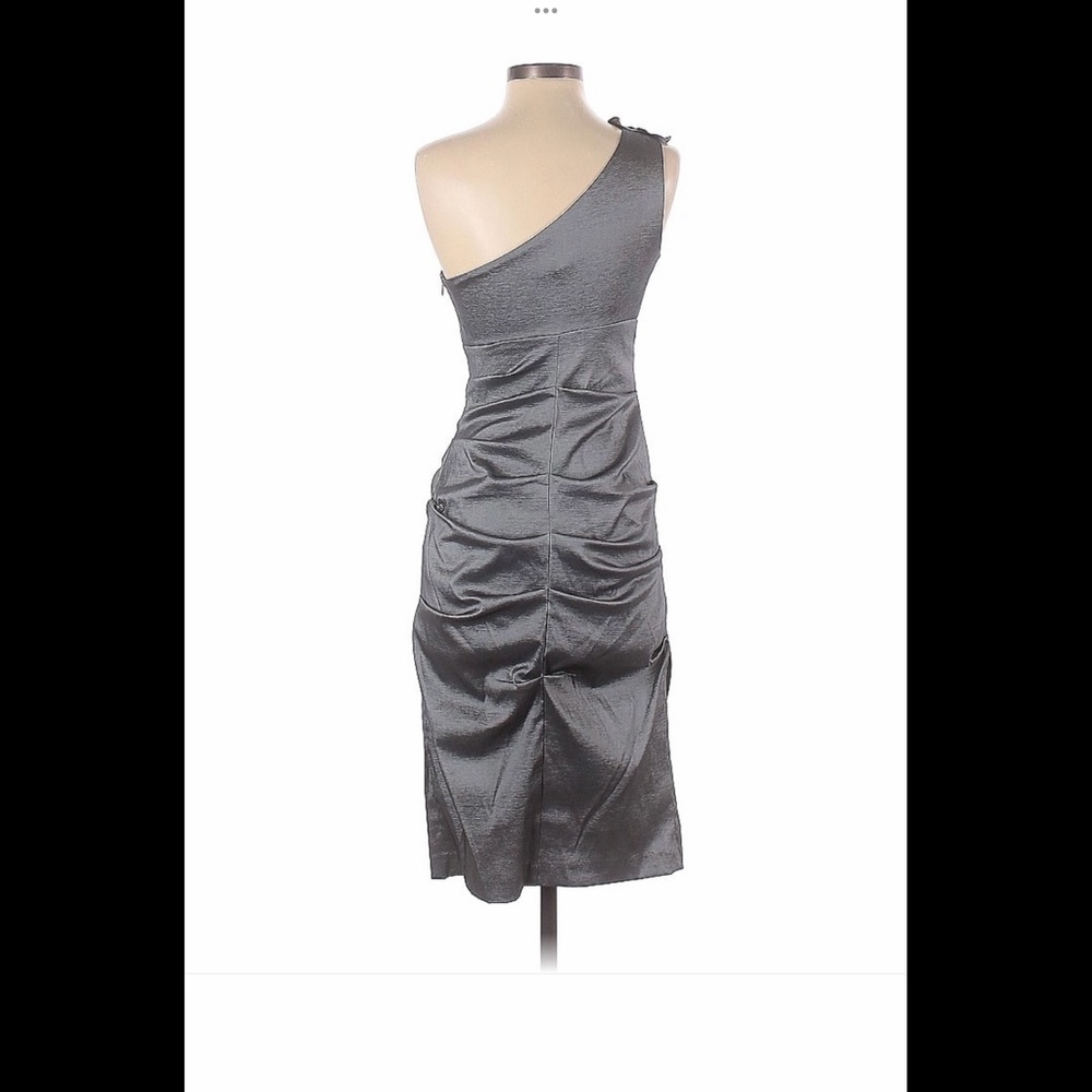 CACHÉ Beauteous Silvery Gray Prom / Cocktail Dress / Formal Sz. 6 - Picture 2 of 9